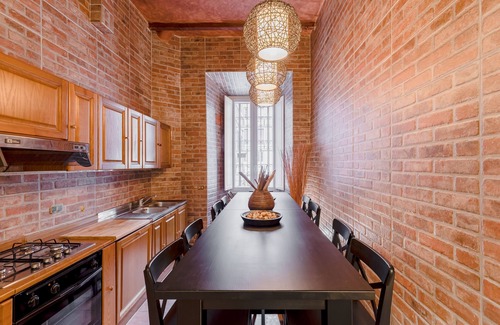 Rione VI Parione Apartment | Charme Pettinari 11 people