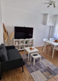 Zagreb Apartment | Charmers SM
