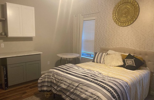 Missouri City House | Charming 1-BD Master Ste w/in an amazing park subdivision in Missouri City