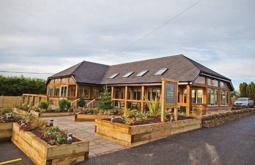 Cauldon Low House | Charming 1 Bed Peak Dist Cottage Barn Alton Towers