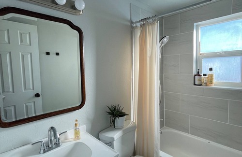 Cimarron Hills House | Charming 1-bedroom house in awesome Colorado Springs with WiFi