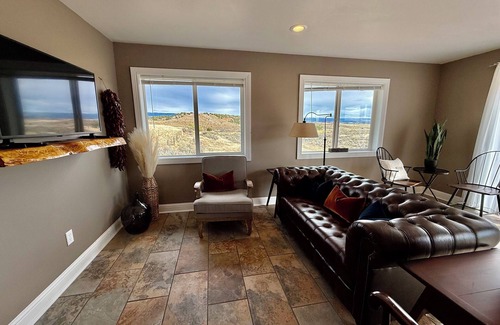 Ten Sleep Apartment | Charming 1-bedroom apartment in awesome Ten Sleep with AC