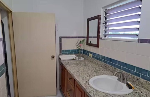 Saint Andrew Apartment | Charming 1-bedroom apartment with WiFi, AC in lovely Kingston