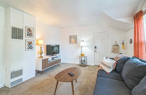 Southeast Salem Apartment | Charming 1-bedroom apartment near downtown Salem
