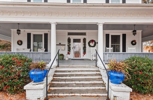 Washington Condo | Charming 1-bedroom condo in idyllic Washington~Walk to Waterfront!