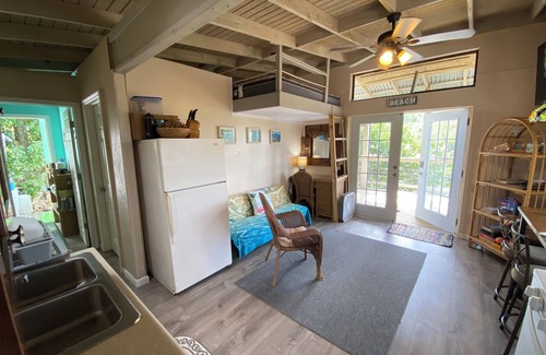 Estate Saint Quaco and Zimmerman Cottage | Charming 1-bedroom cottage with WiFi and AC in delightful St John