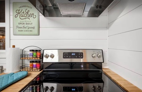 Spenard Apartment | Charming 1-bedroom ground level apartment in Anchorage