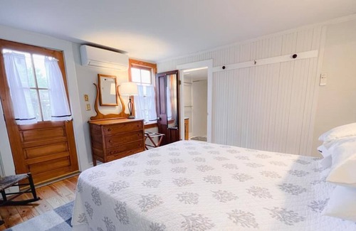 Village Green Apartment | Charming 1 bedroom , pet-friendly