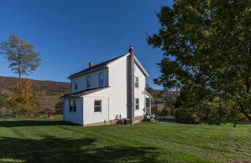 Harrisonville House | Charming 1880's home w pastoral views on 130 acre cattle farm