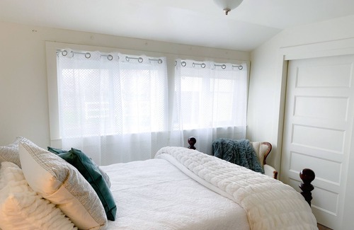 Yuba City Other | Charming 1907 Farmhouse on 6 1/2 acres