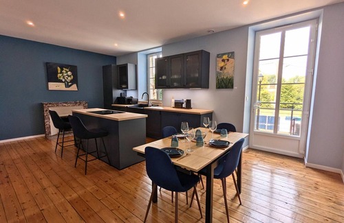 Gondeville Cottage | Charming 19th-century house in Jarnac with 3 bedrooms, private courtyard & parking