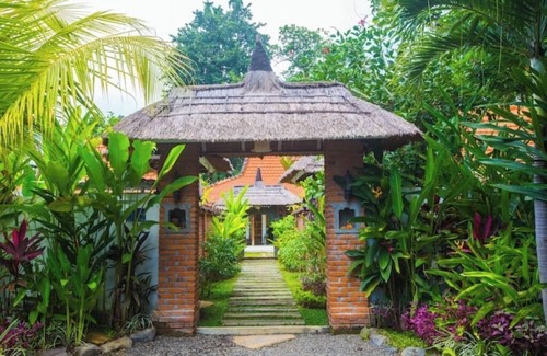 Kalibukbuk Villa | Charming 1BR Boutique Villa with Private Pool