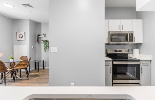 Everett Apartment | Charming 1BR Near Encore 5742