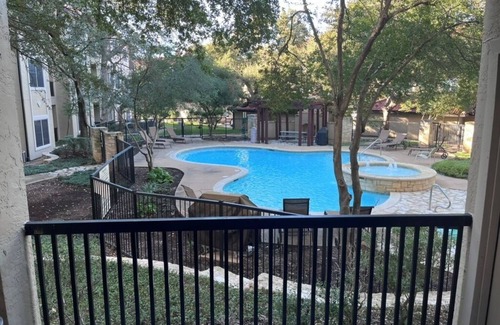 Waters Park Condo | Charming 2-Bed/2-Bath condo w/Pool in fantastic Austin, near Domain & Arboretum