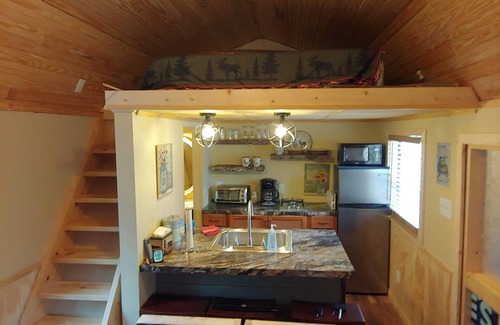West Jefferson Cabin | Charming 2+-bedroom cabin in West Jefferson with incredible views. PET FRIENDLY