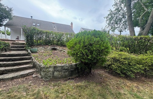 North Babylon House | Charming 2-bedroom house