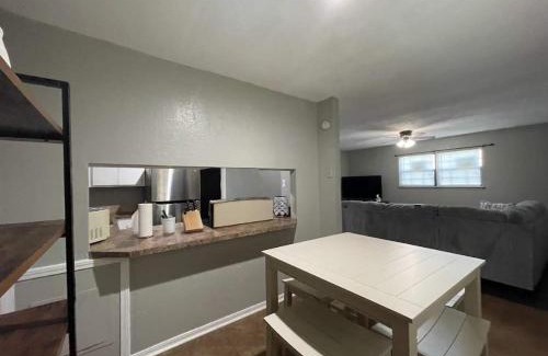 Lawton Apartment | Charming 2-Bedroom 1-Bath Home Close to Downtown
