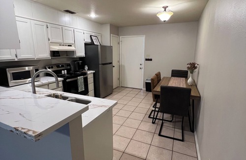 Tyler House | Charming 2-bedroom 2 bath duplex in the heart of Tyler!