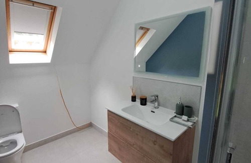 Blackwater Apartment | Charming 2-bedroom apartment in Blackwater with WiFi