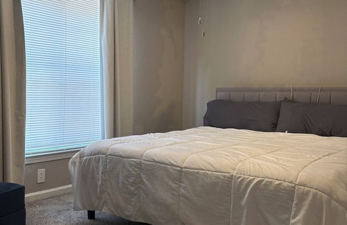 Forest Park Apartment | Charming 2-bedroom apartment in brilliant Jonesboro 13 min from airport