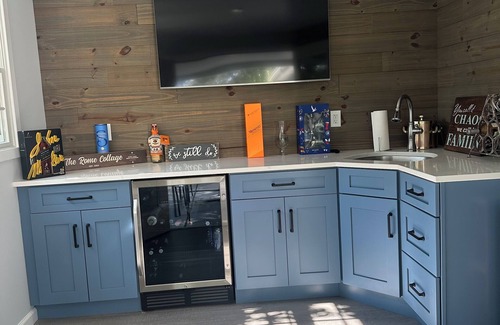 Seaford House | Charming 2-bedroom bungalow in Seaford with outdoor bar area for the RYDER CUP