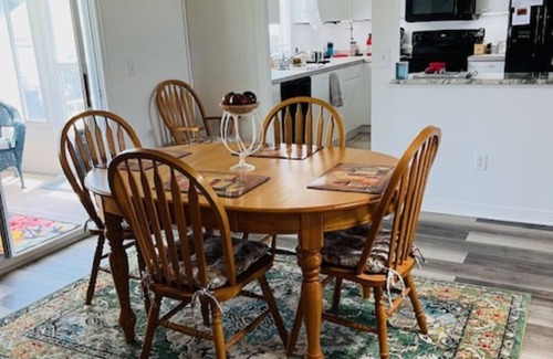 Silver Lake House | Charming 2-bedroom Corpus Christi house Silver Lake w/Golf Cart