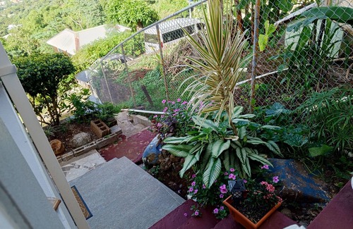Saint David's House | Charming 2-bedroom apartment with WiFi, AC in lovely St David'sn
