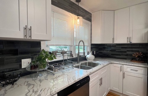 High Point House | Charming 2-bedroom house in superb High Point with AC, WiFi, privet parking,