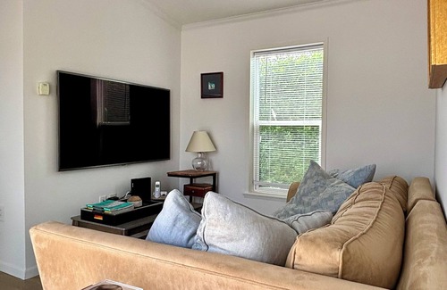 Montauk House | Charming 2-bedroom house with WiFi, AC in fabulous Montauk