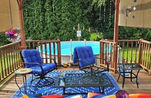 Oshkosh House | Charming 2-bedroom house with AC and WiFi in amazing Oshkosh. 3 miles to EAA.