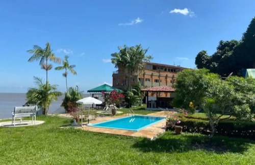Farol House | Charming 2-bedroom house in wonderful Farol Belém with AC, WiFi