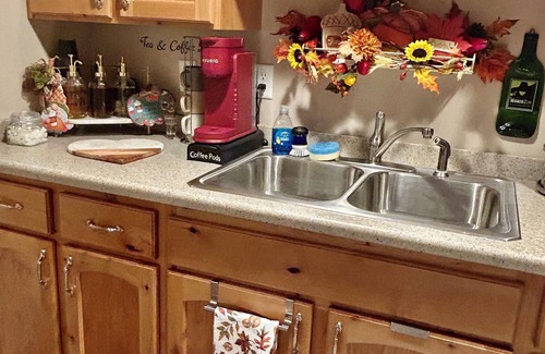 West Jordan House | Charming 2-bedroom house with WiFi, fitness room in peaceful Murray