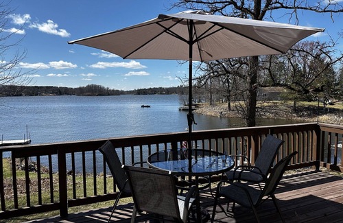 Mora House | Charming 2-bedroom house with WiFi, AC on Knife Lake in Mora Minnesota.