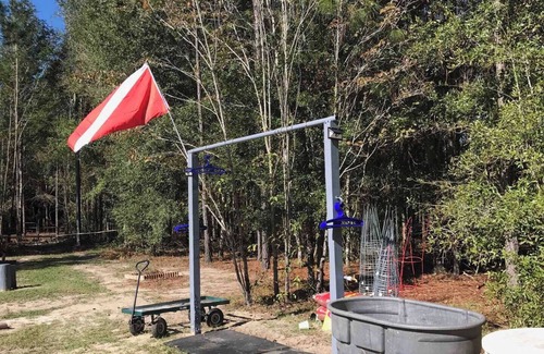 Lake City House | Charming 2-bedroom mobile home in Fort White with Wi-Fi, AC. Pet friendly!