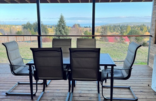 Bell Hill House | Charming 2-bedroom mobile home in Sequim with AC