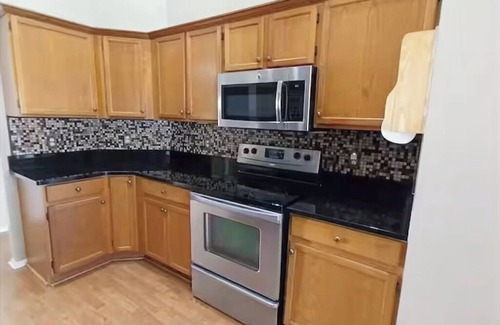 Orlando House | Charming 2-bedroom Retreat with Pool near UCF