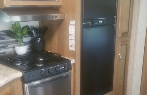 Abbeville House | Charming 2-bedroom RV near fabulous Abbeville and Eaufaula with WiFi, AC