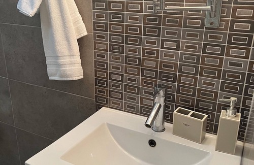 San Juan Apartment | Charming 2-bedroom apartment with AC in brilliant Champ Fleur.