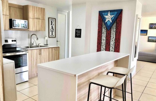 Isla Verde Villa | Charming 2-bedroom villa with AC, WiFi in enchanting Isla Verde, Carolina!