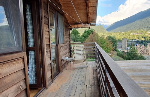 Bagvdanari Villa | Charming 2-bedroom villa in brilliant Mestia with WiFi