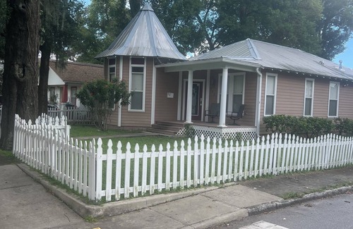 Tampa Heights Villa | Charming 2-bedroom villa with WiFi, AC in peaceful Tampa