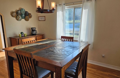 Red Bank House | Charming 2BR/2BA Home/Unit in Walkable Neighborhood, 10 Mins from Downtown Chatt