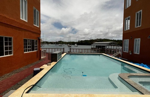 The Lime Condo | Charming 2BR Condo w/A/C + Gym in Scenic Lance Aux Épines
