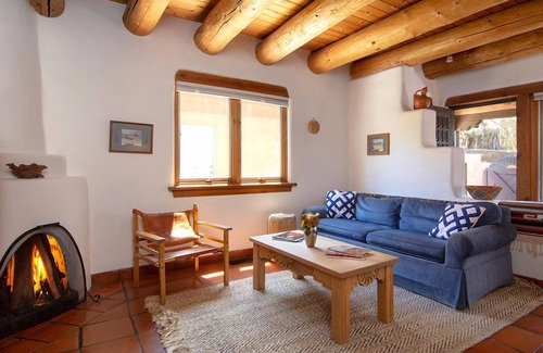 Santa Fe Apartment | Charming 2BR Near Santa Fe Plaza