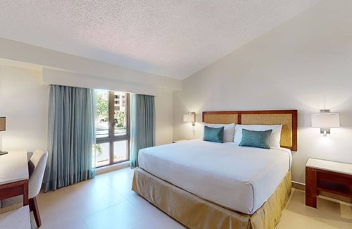 Candelero Abajo Hotel | Charming 2BR Space at Park Royal Club Cala