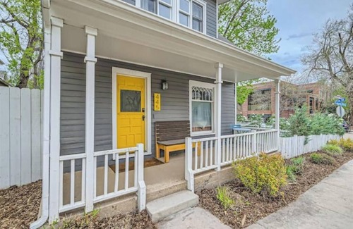 Mapleton Hill House | Charming 3-BDR Cottage: Downtown Boulder