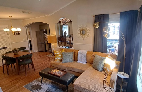 McKinney Cottage | Charming 3-bedroom cottage in fantastic McKinney with AC