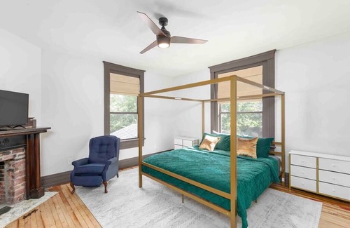 Norwood House | Charming 3 bedroom, Historic Norwood, near it ALL!