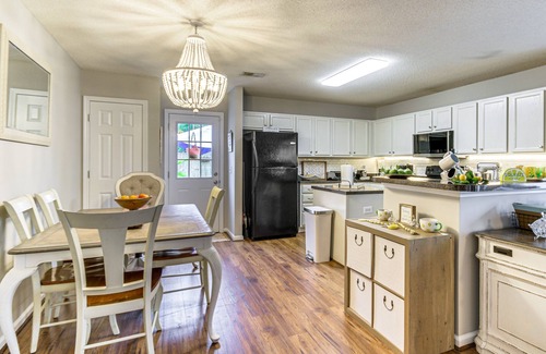 Lexington House | Charming 3-bedroom house with fitness room and AC in amazing Lexington