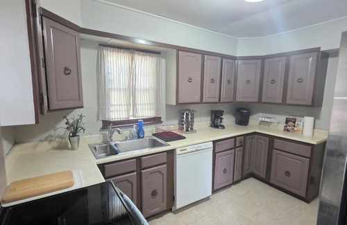 Wichita House | Charming 3-bedroom house in lovely Wichita with AC